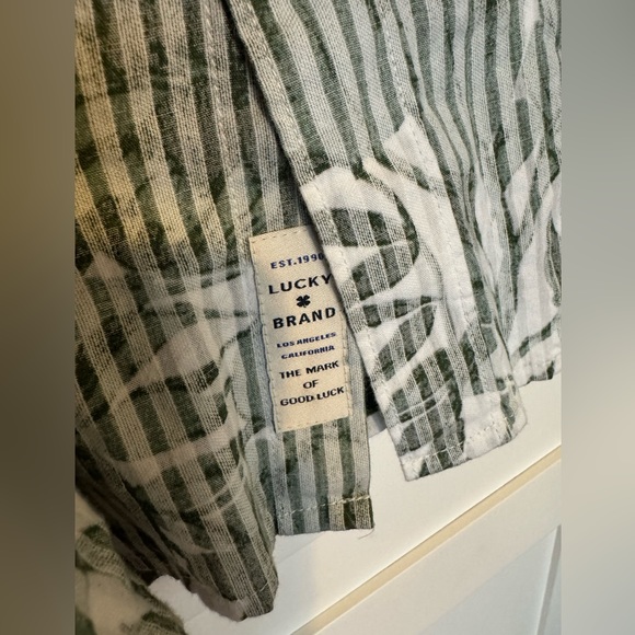 Men’s Green Button Up - Picture 3 of 4